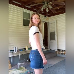 Tinseltown Distressed Dark Blue Jean Mini Skirt (Size 3)